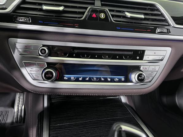 BMW 7 серии VI (G11/G12) Рестайлинг с пробегом 2019 года, цена 6 350 000 рублей, 82491 км, седан, Автокод Объявления
