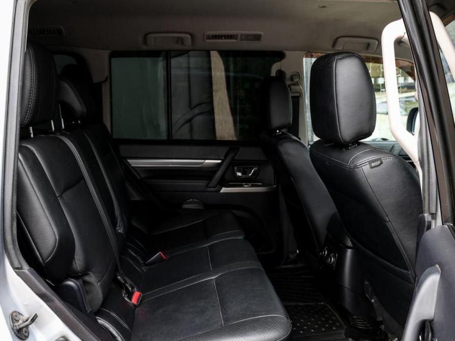 Mitsubishi Pajero IV Рестайлинг 1 Москва  - изображение 13