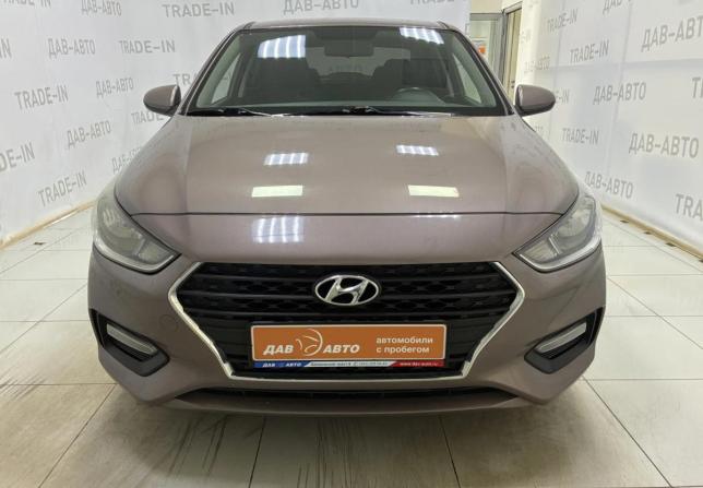 Hyundai Solaris II с пробегом 2018 года, цена 1 350 000 рублей, 102000 км, седан, Автокод Объявления