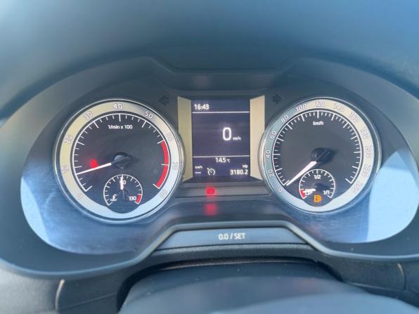 Skoda Octavia III (A7) Рестайлинг с пробегом 2017 года, цена 1 479 000 рублей, 168000 км, лифтбек, Автокод Объявления