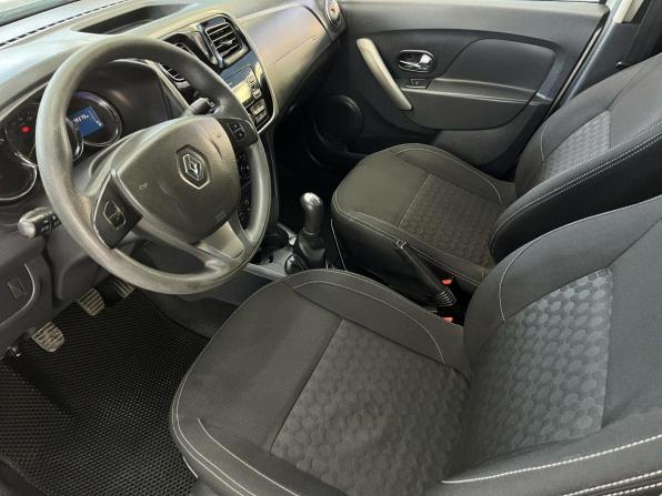 Renault Logan II с пробегом 2017 года, цена 739 540 рублей, 79380 км, седан, Автокод Объявления