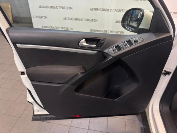 Volkswagen Tiguan I Рестайлинг с пробегом 2012 года, цена 1 049 000 рублей, 205000 км, внедорожник, Автокод Объявления