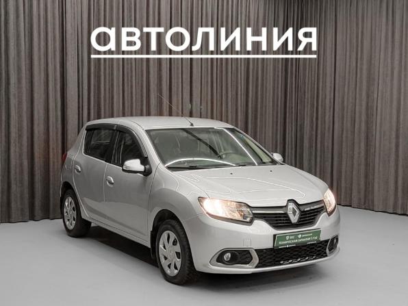 Renault Sandero II с пробегом 2015 года, цена 680 000 рублей, 145000 км, хэтчбек, Автокод Объявления