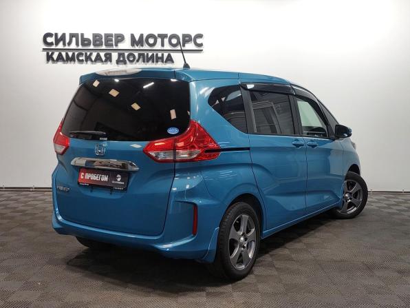 Honda Freed II с пробегом 2017 года, цена 1 399 000 рублей, 120953 км, компактвэн, Автокод Объявления