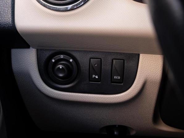 Renault Logan II с пробегом 2015 года, цена 760 000 рублей, 113048 км, седан, Автокод Объявления
