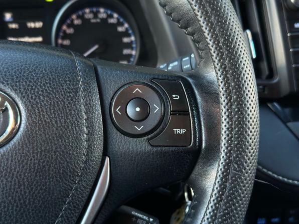 Toyota RAV4 IV (XA40) Рестайлинг с пробегом 2016 года, цена 2 249 000 рублей, 123511 км, внедорожник, Автокод Объявления