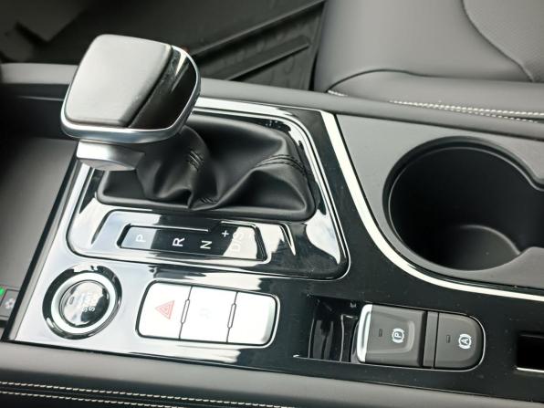 JAC J7 I с пробегом 2023 года, цена 1 495 000 рублей, 12000 км, хэтчбек, Автокод Объявления