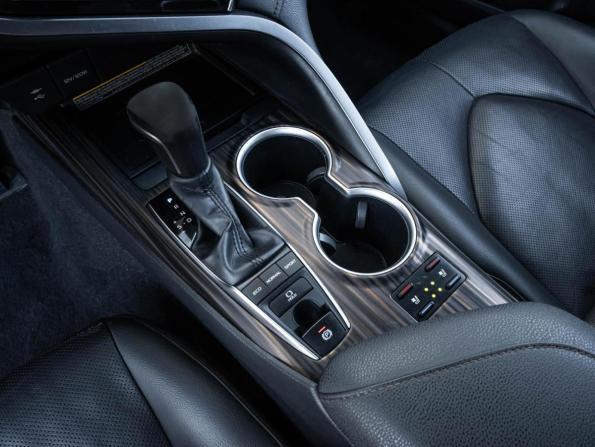 Toyota Camry VIII (XV70) с пробегом 2019 года, цена 2 756 000 рублей, 252313 км, седан, Автокод Объявления