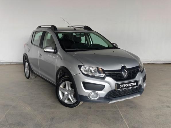 Renault Sandero II с пробегом 2018 года, цена 999 000 рублей, 122971 км, хэтчбек, Автокод Объявления