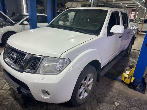 Nissan Navara (Frontier) III (D40) Рестайлинг с пробегом 2013 года, цена 1 300 000 рублей, 296341 км, offers.body_type.unknown, Автокод Объявления