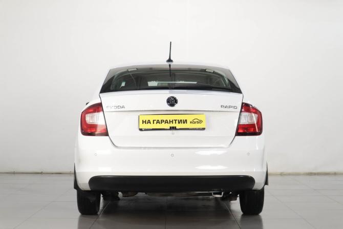 Skoda Rapid I Рестайлинг с пробегом 2018 года, цена 1 379 000 рублей, 184801 км, лифтбек, Автокод Объявления