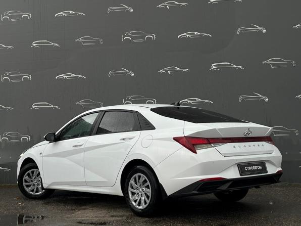 Hyundai Elantra VII (CN7) с пробегом 2022 года, цена 2 237 400 рублей, 30649 км, седан, Автокод Объявления