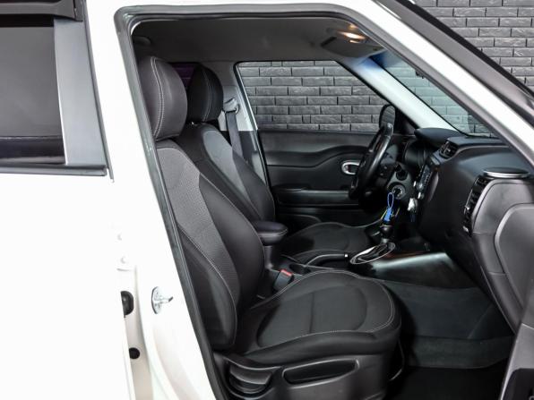 Kia Soul II Рестайлинг с пробегом 2018 года, цена 1 599 000 рублей, 118812 км, хэтчбек, Автокод Объявления