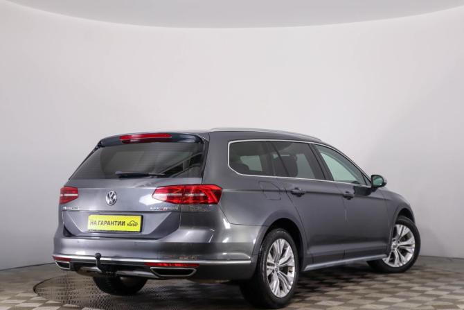 Volkswagen Passat B8 с пробегом 2016 года, цена 2 299 000 рублей, 142300 км, универсал, Автокод Объявления