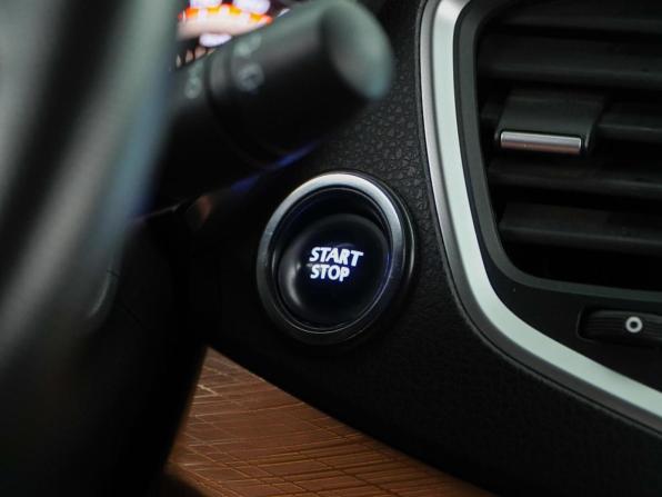 Lada (ВАЗ) Vesta I Рестайлинг (NG) с пробегом 2024 года, цена 1 449 999 рублей, 39085 км, универсал, Автокод Объявления