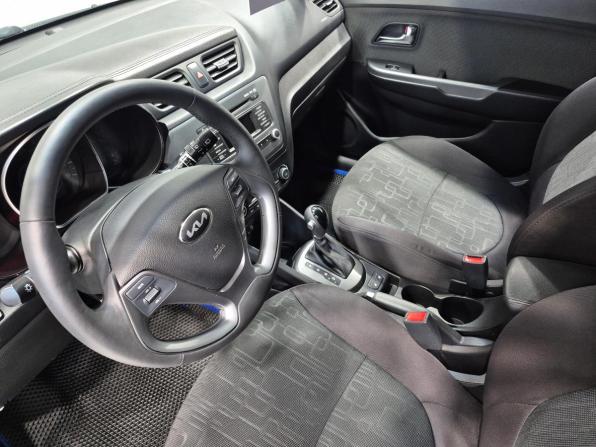 Kia Rio III Рестайлинг с пробегом 2016 года, цена 1 099 000 рублей, 96504 км, хэтчбек, Автокод Объявления