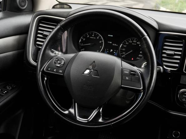 Mitsubishi Outlander III Рестайлинг 2 с пробегом 2018 года, цена 1 878 000 рублей, 177698 км, внедорожник, Автокод Объявления
