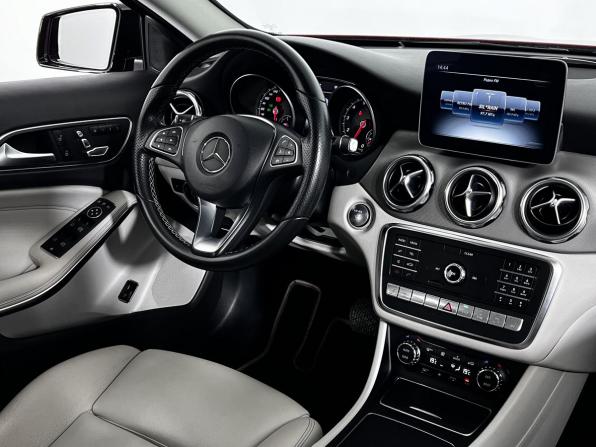 Mercedes-Benz GLA I (X156) Рестайлинг с пробегом 2017 года, цена 2 300 000 рублей, 123357 км, внедорожник, Автокод Объявления