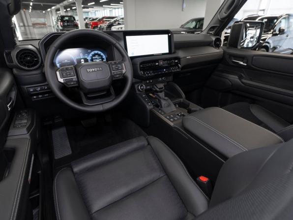 Toyota Land Cruiser Prado 250 Series с пробегом 2026 года, цена 12 800 000 рублей, 30 км, внедорожник, Автокод Объявления