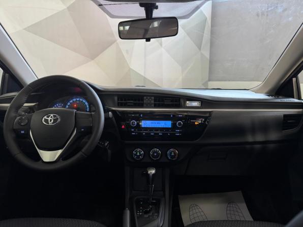 Toyota Corolla XI (E160 E170 E180) Рестайлинг 1 с пробегом 2016 года, цена 1 300 000 рублей, 215000 км, седан, Автокод Объявления