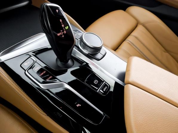 BMW 5 серии VII (G30/G31/G38) Рестайлинг с пробегом 2021 года, цена 5 330 000 рублей, 52720 км, седан, Автокод Объявления