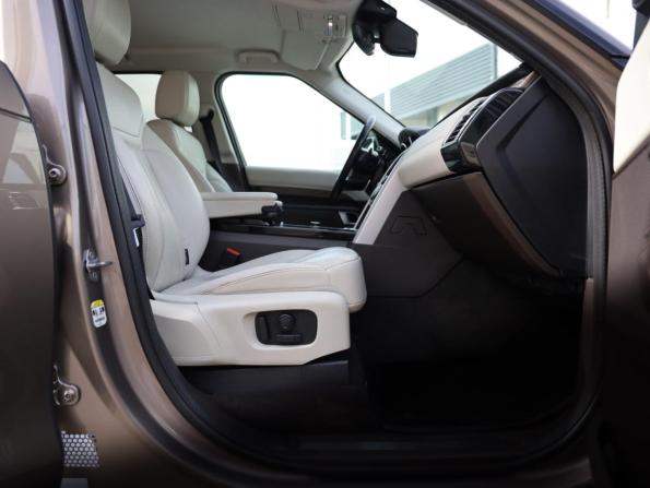 Land Rover Discovery V с пробегом 2017 года, цена 3 449 000 рублей, 199085 км, внедорожник, Автокод Объявления
