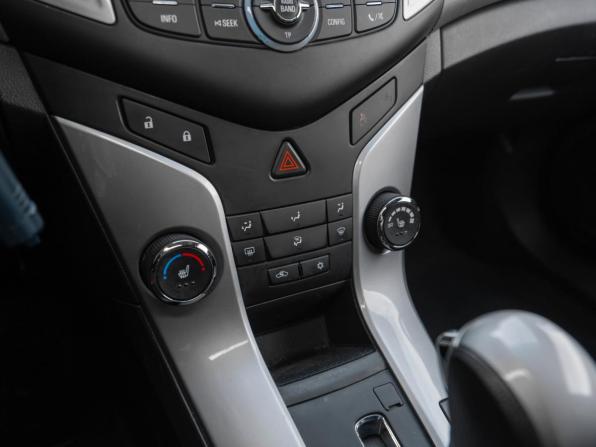 Chevrolet Cruze I Рестайлинг с пробегом 2014 года, цена 900 000 рублей, 138067 км, седан, Автокод Объявления