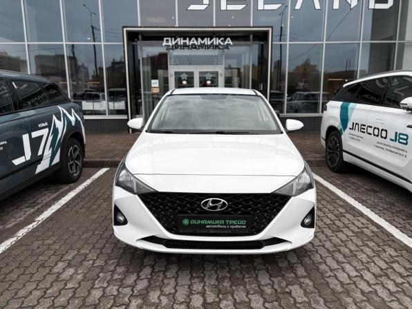 Hyundai Solaris II Рестайлинг с пробегом 2021 года, цена 1 592 000 рублей, 71316 км, седан, Автокод Объявления
