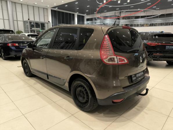 Renault Scenic III с пробегом 2010 года, цена 550 000 рублей, 390000 км, минивэн, Автокод Объявления