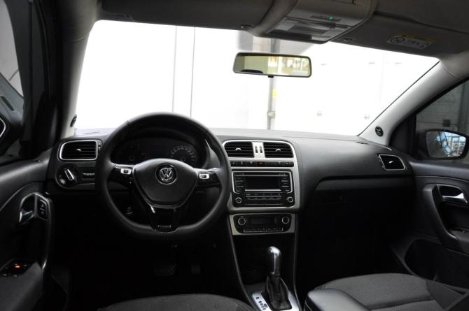 Volkswagen Polo V Рестайлинг с пробегом 2017 года, цена 1 335 000 рублей, 164000 км, седан, Автокод Объявления