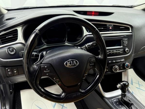 Kia Ceed II Рестайлинг с пробегом 2016 года, цена 1 230 000 рублей, 160950 км, хэтчбек, Автокод Объявления