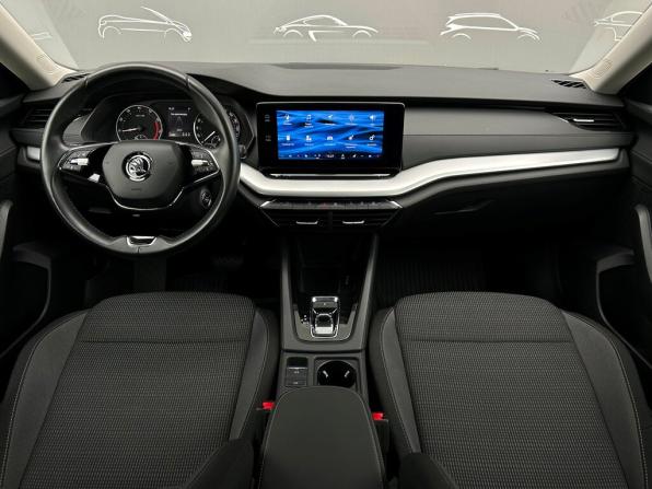 Skoda Octavia IV (A8) с пробегом 2021 года, цена 2 476 700 рублей, 33405 км, лифтбек, Автокод Объявления