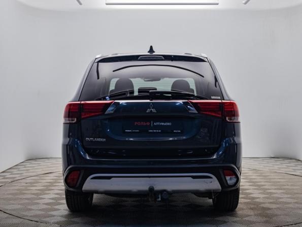 Mitsubishi Outlander III Рестайлинг 3 с пробегом 2021 года, цена 2 178 000 рублей, 166196 км, внедорожник, Автокод Объявления