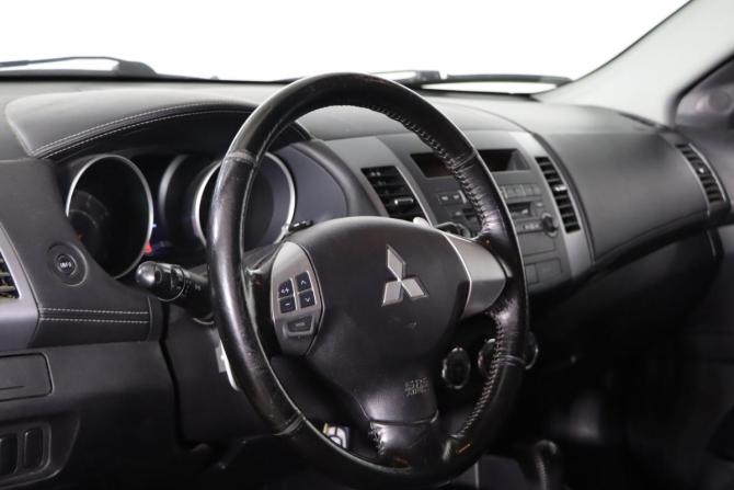 Mitsubishi Outlander II Рестайлинг с пробегом 2011 года, цена 1 079 990 рублей, 193255 км, внедорожник, Автокод Объявления