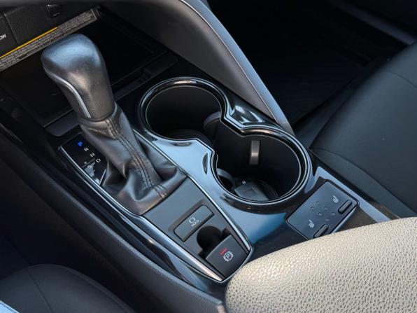 Toyota Camry VIII (XV70) с пробегом 2019 года, цена 2 405 000 рублей, 127156 км, седан, Автокод Объявления