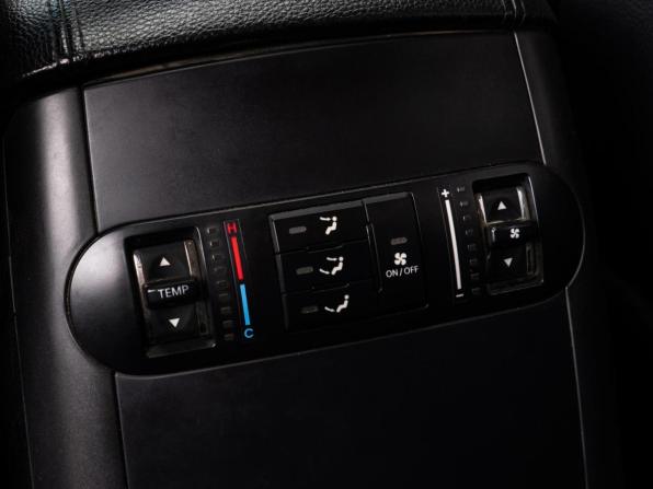 Kia Mohave I с пробегом 2010 года, цена 1 650 000 рублей, 291351 км, внедорожник, Автокод Объявления