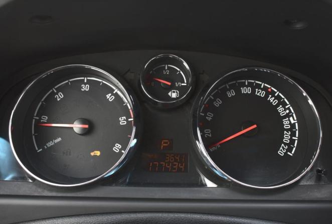 Opel Antara I Рестайлинг с пробегом 2012 года, цена 1 190 000 рублей, 177434 км, внедорожник, Автокод Объявления