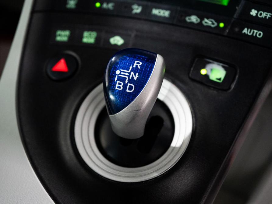Toyota Prius III (XW30) Иркутск  - изображение 16