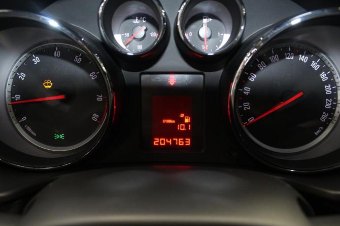Opel Insignia I с пробегом 2013 года, цена 849 000 рублей, 204742 км, хэтчбек, Автокод Объявления