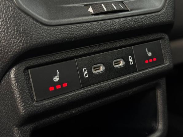 Volkswagen Taos I с пробегом 2022 года, цена 2 579 000 рублей, 77178 км, внедорожник, Автокод Объявления
