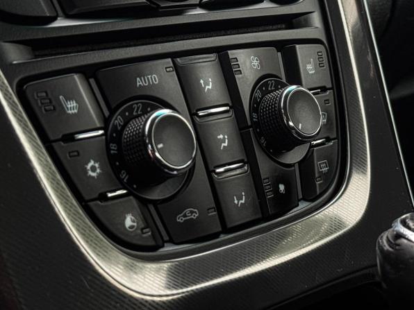 Opel Astra J с пробегом 2011 года, цена 729 990 рублей, 192147 км, хэтчбек, Автокод Объявления