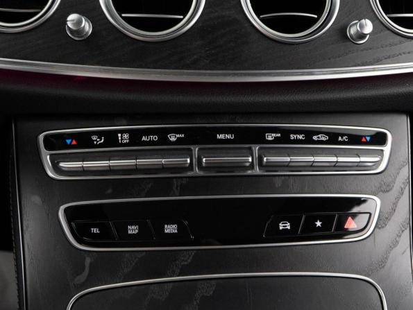 Mercedes-Benz E-Класс V (W213 S213 C238) Рестайлинг с пробегом 2020 года, цена 4 611 046 рублей, 80191 км, седан, Автокод Объявления