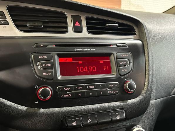 Kia Ceed II с пробегом 2012 года, цена 899 990 рублей, 216897 км, универсал, Автокод Объявления
