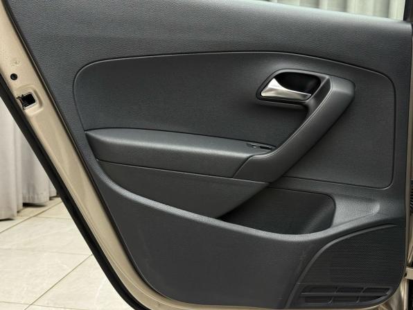 Volkswagen Polo V Рестайлинг с пробегом 2019 года, цена 1 349 000 рублей, 78000 км, седан, Автокод Объявления