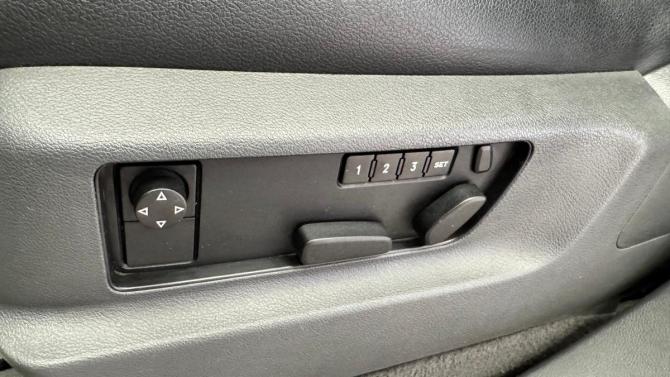 Volkswagen Touareg I Рестайлинг с пробегом 2008 года, цена 949 000 рублей, 309931 км, внедорожник, Автокод Объявления