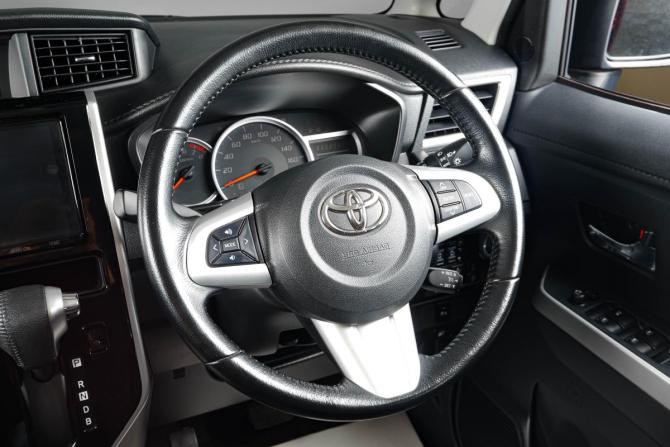 Toyota Roomy I Рестайлинг с пробегом 2020 года, цена 1 399 000 рублей, 115231 км, микровэн, Автокод Объявления