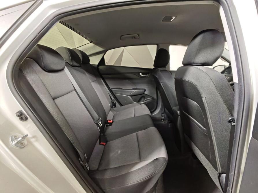 Hyundai Solaris II Москва  - изображение 16