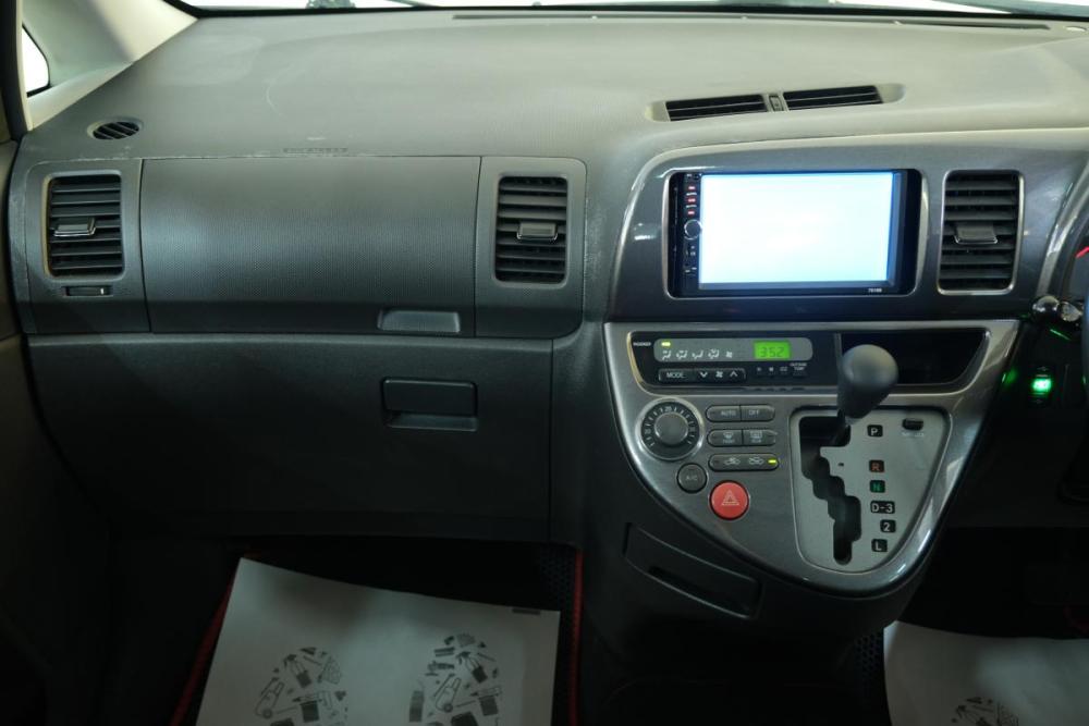 Toyota Wish I Омск  - изображение 15