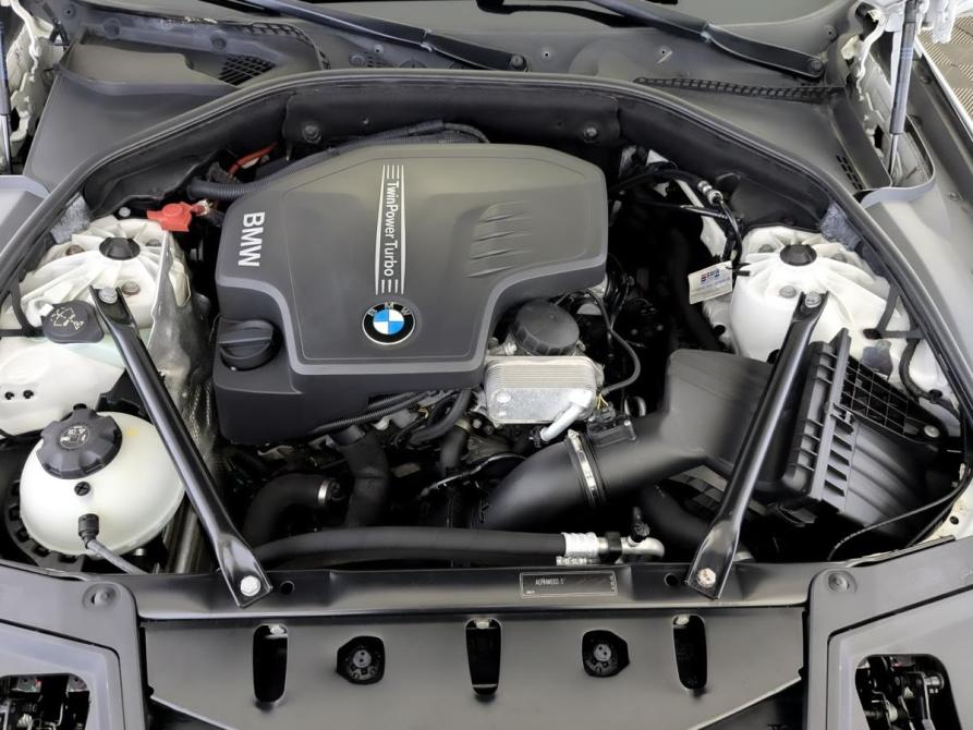 BMW 5 серии VI (F10/F11/F07) Рестайлинг Санкт-Петербург  - изображение 9