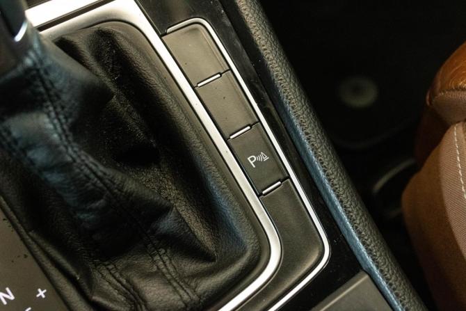 Volkswagen Golf VII с пробегом 2014 года, цена 1 250 000 рублей, 204902 км, хэтчбек, Автокод Объявления
